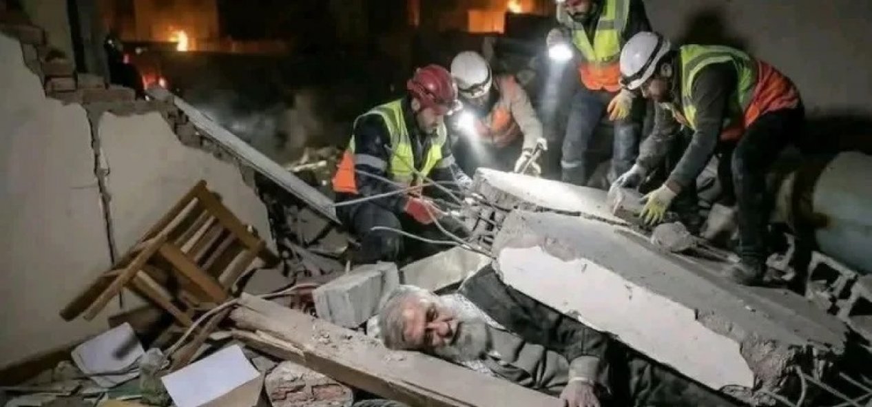 Hamaney'in enkaz altında bulunduğu anı gösteren görsel gerçek mi?