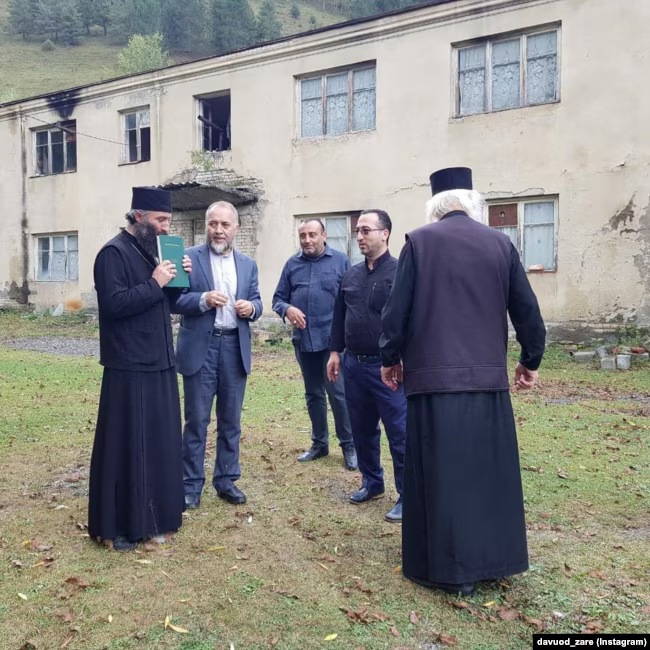 D.Zarenin gürcü din xadimləri ilə görüşündən