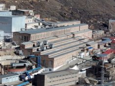 Vaqe Akopyan:  Paşinyan Zəngəzur Mis-Molibden Kombinatını bağlamaq üçün Azərbaycanla razılaşıb